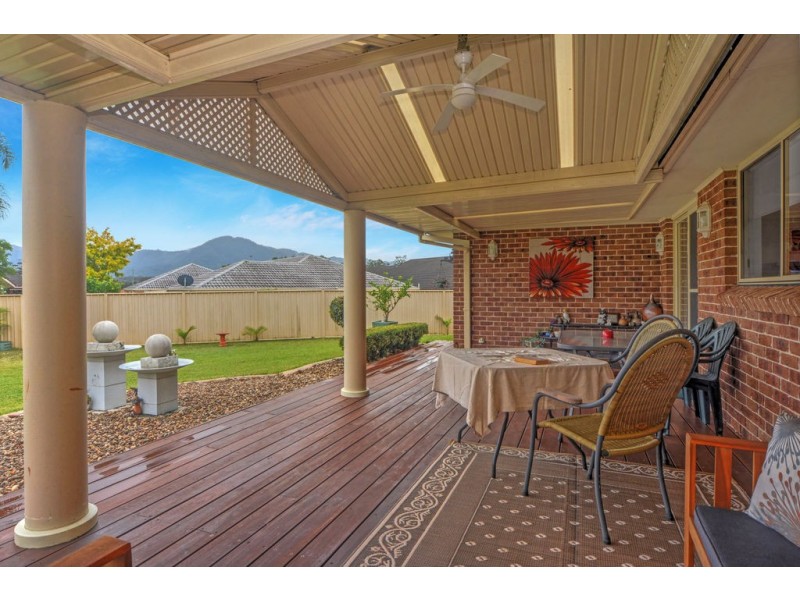 2 Treviso Place, North Nowra NSW 2541