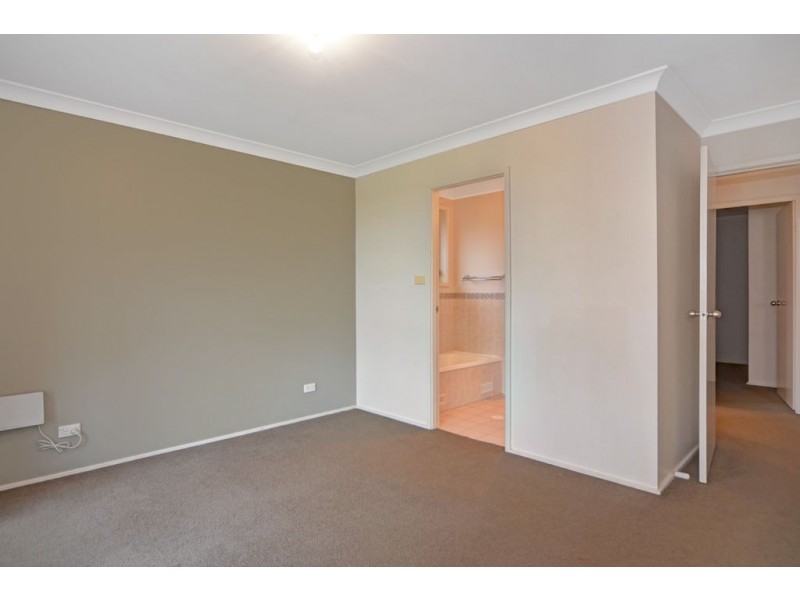 42 Lydon Crescent, West Nowra NSW 2541