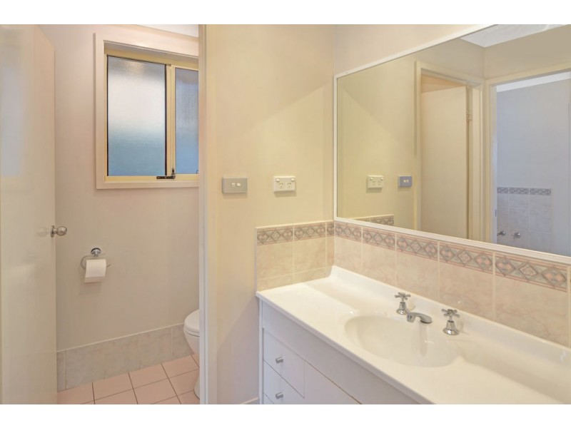 42 Lydon Crescent, West Nowra NSW 2541