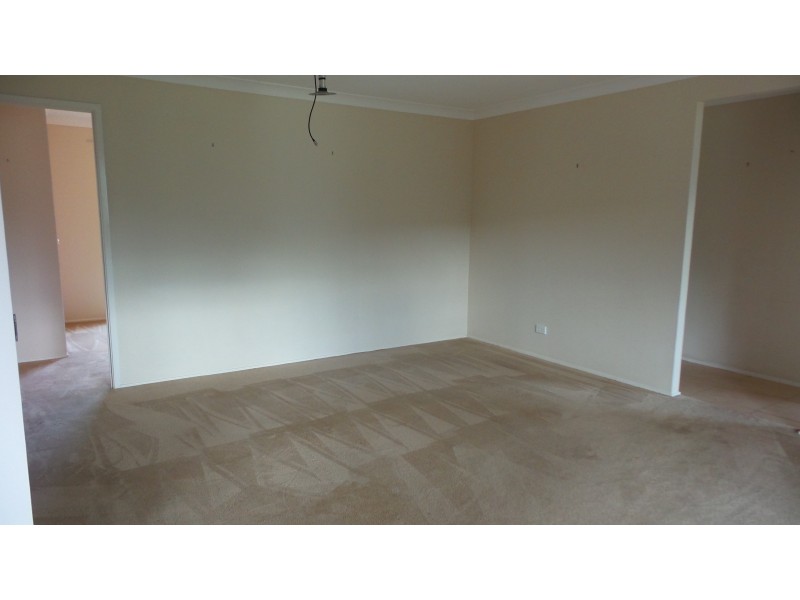 1 Emerald Drive, Meroo Meadow NSW 2540