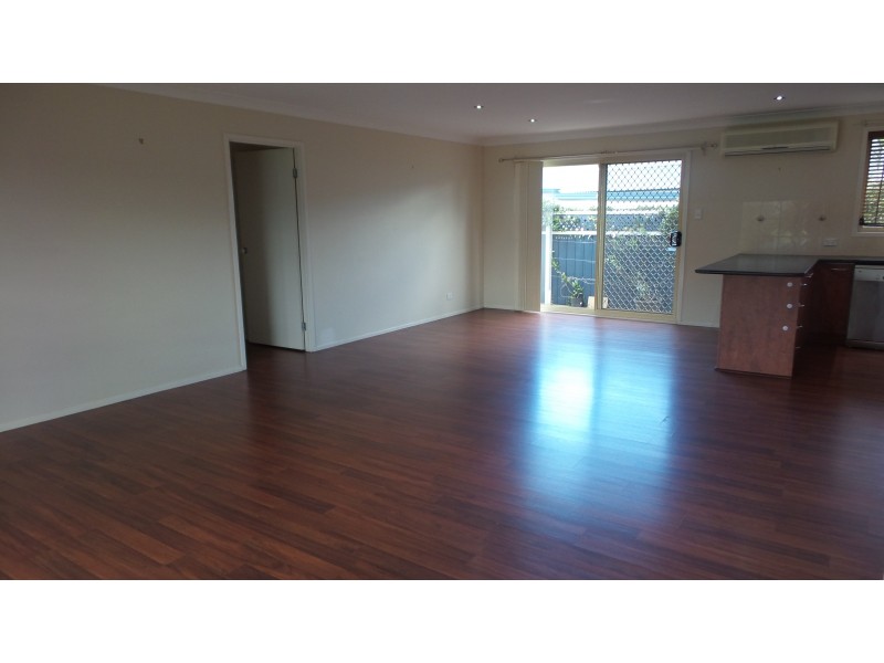 1 Emerald Drive, Meroo Meadow NSW 2540