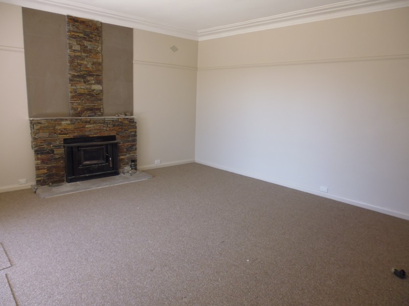 37 Mulgen Crescent, Bomaderry NSW 2541