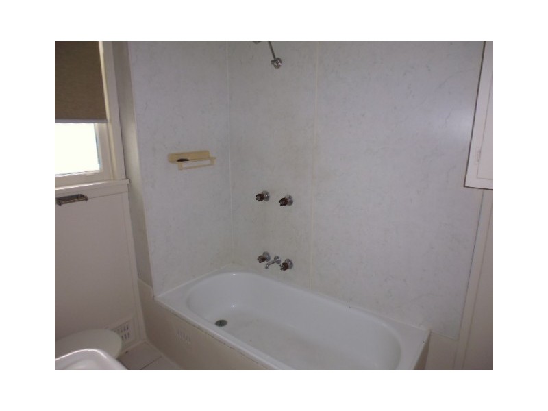 3 Burr Avenue, Nowra NSW 2541