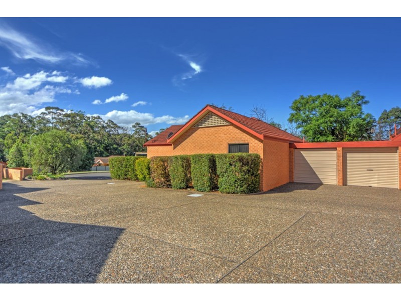 5/4 Carisbrooke Close, Bomaderry NSW 2541