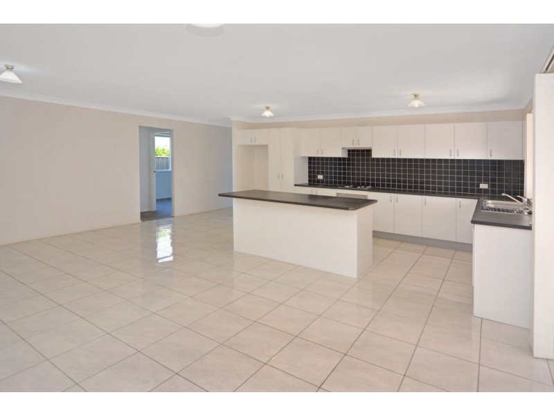 21 Bluewattle Road, Worrigee NSW 2540