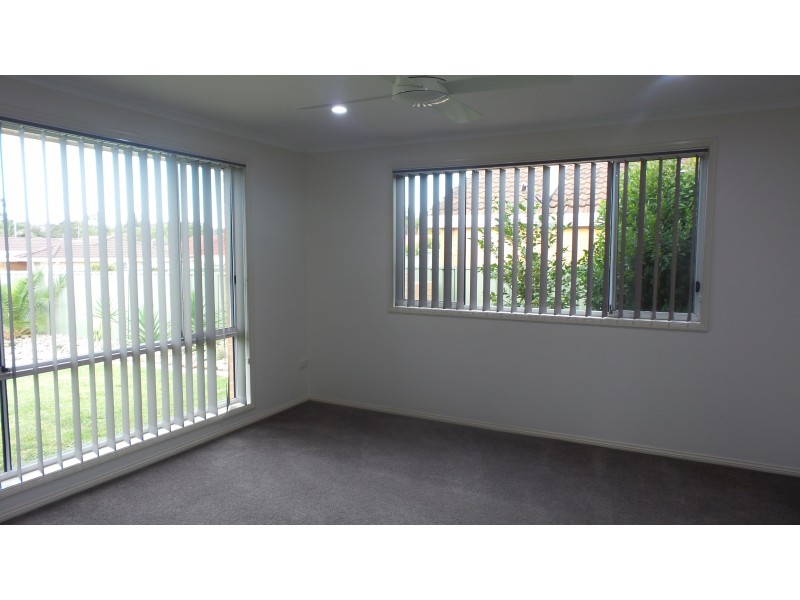 8 Elderberry Avenue, Worrigee NSW 2540