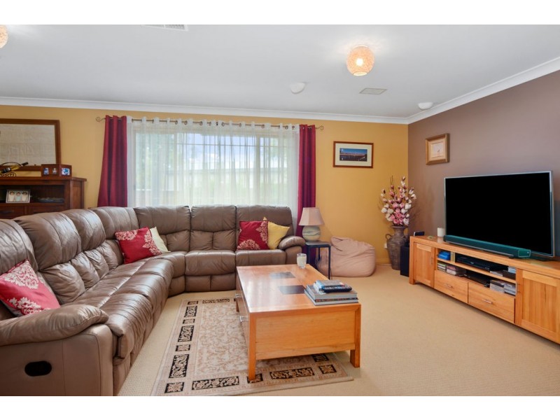 2 Raymond Place, Cambewarra NSW 2540