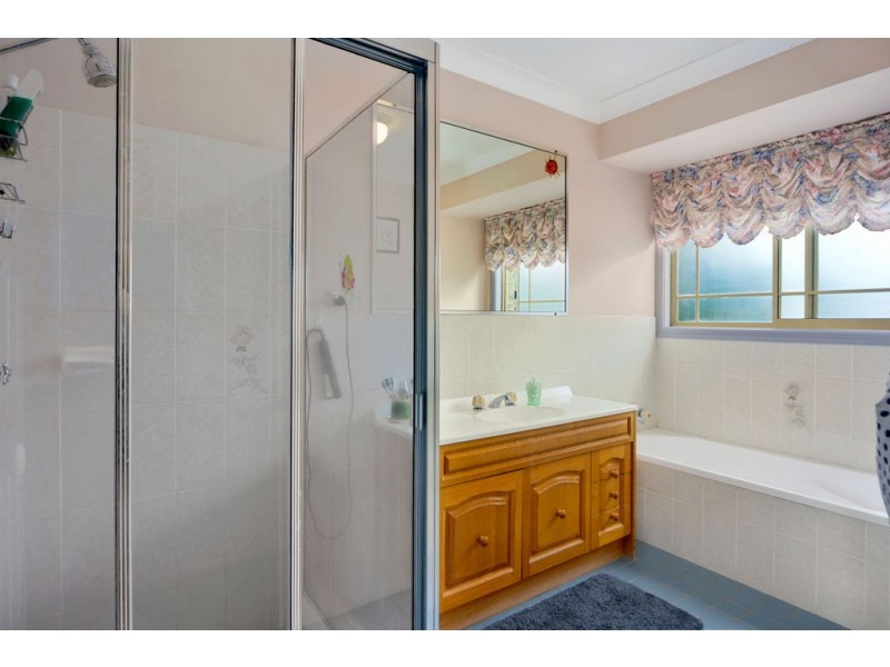 2 Raymond Place, Cambewarra NSW 2540