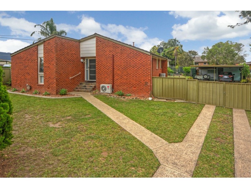 6 Neale Place, Bomaderry NSW 2541