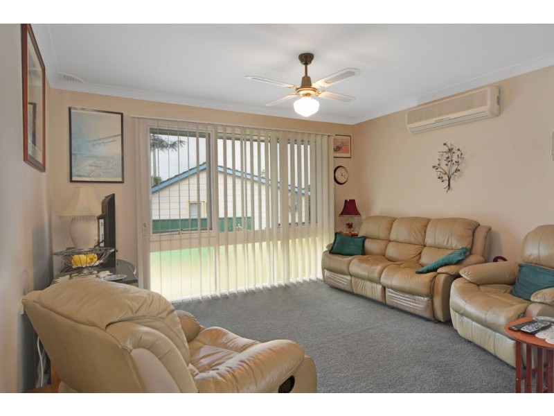 6 Neale Place, Bomaderry NSW 2541