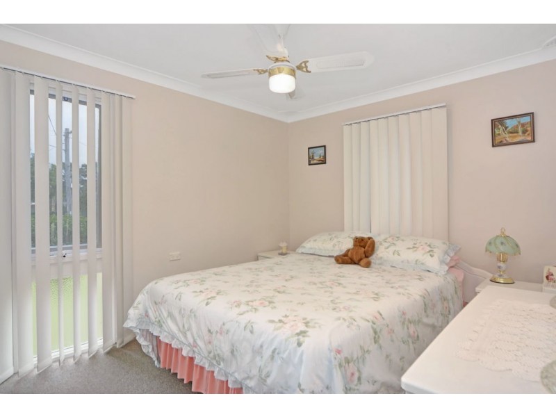 6 Neale Place, Bomaderry NSW 2541