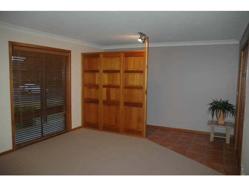 64 Cambewarra Road, Bomaderry NSW 2541