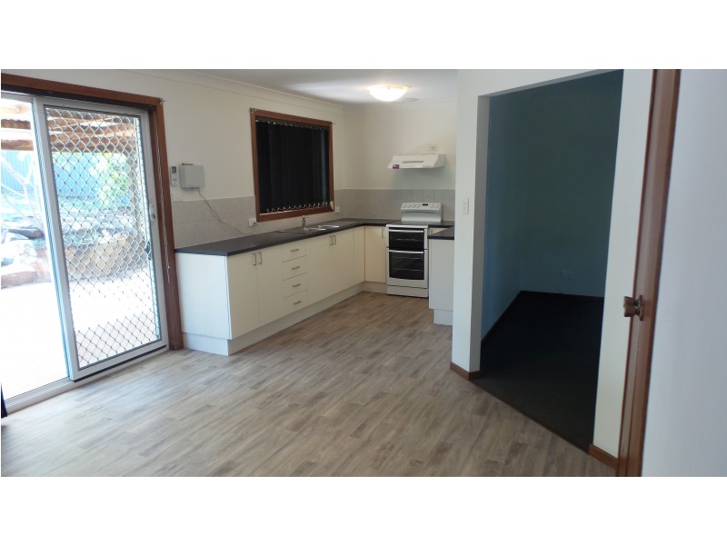 34 Peak Avenue, North Nowra NSW 2541
