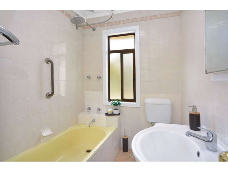 110 Wallace Street, Nowra NSW 2541