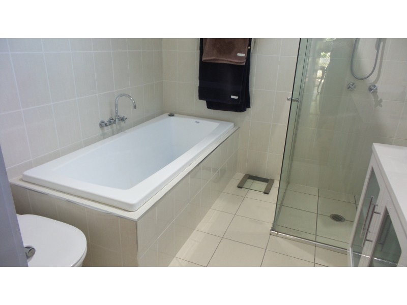 12 Karowa Street, Bomaderry NSW 2541