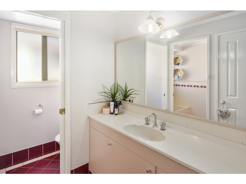 13 Basil Street, Worrigee NSW 2540