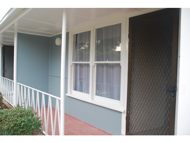 2/5 Wilson Avenue, Nowra NSW 2541