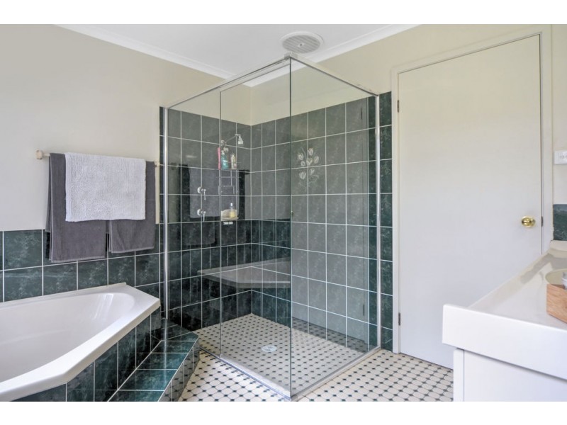 8 Coombah Close, Tapitallee NSW 2540