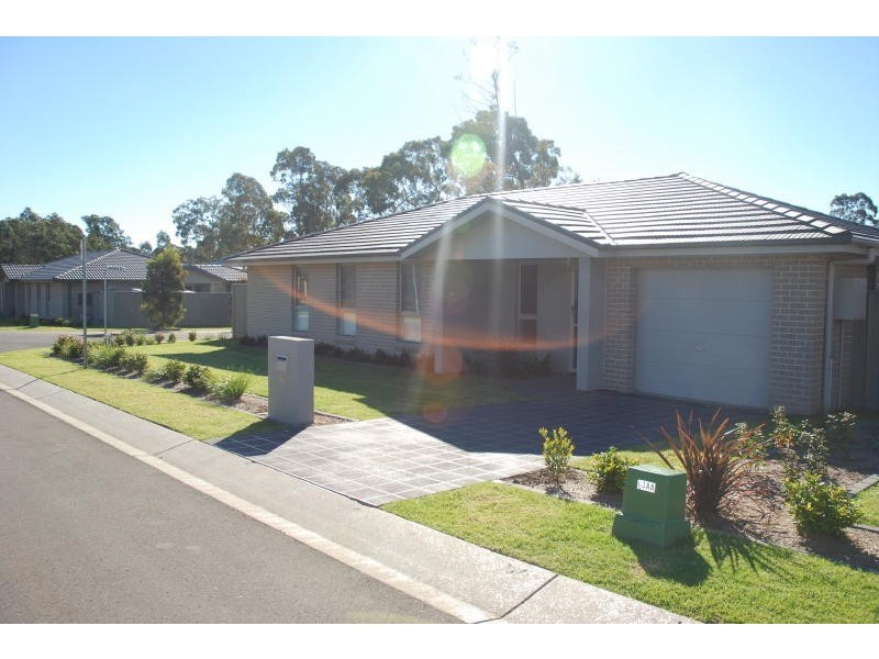8 Terralla Grove, South Nowra NSW 2541