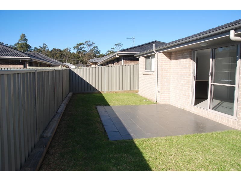 8 Terralla Grove, South Nowra NSW 2541