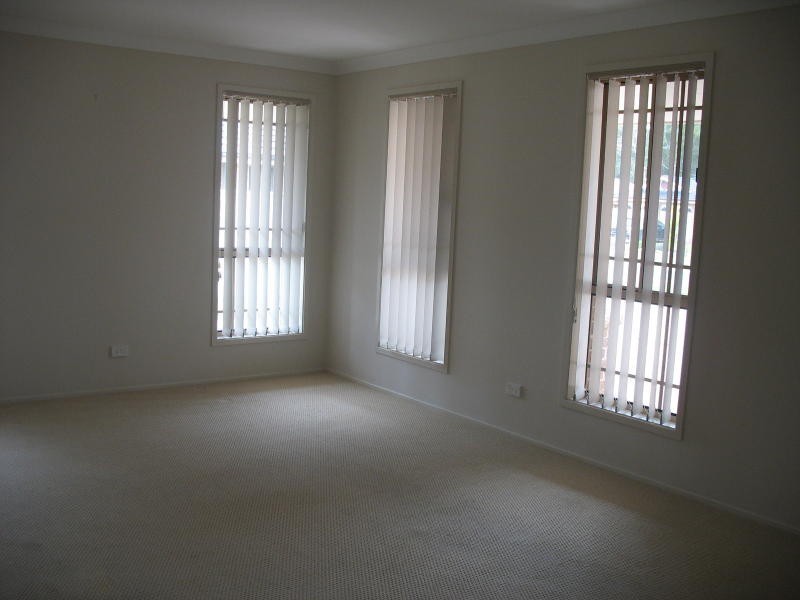 18 Jewel Street, Worrigee NSW 2540