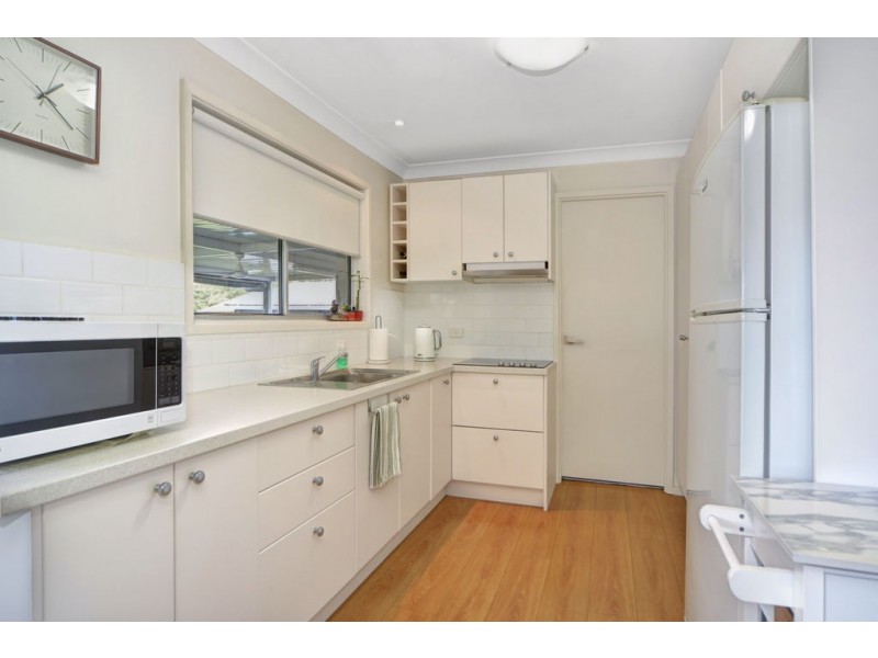 4 Ramsey Grove, Bomaderry NSW 2541