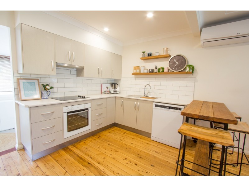12 Hale Avenue, Nowra NSW 2541