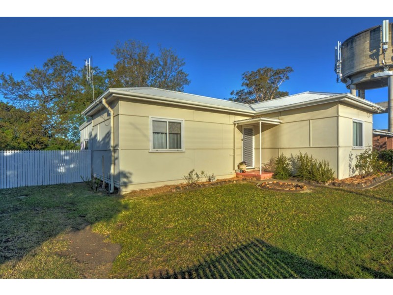 8 Hollands Road, Nowra NSW 2541