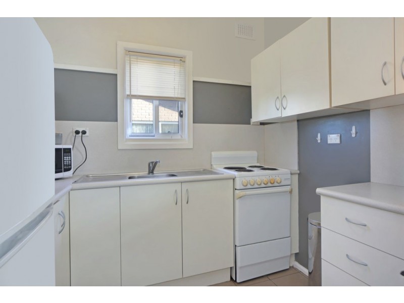 8 Hollands Road, Nowra NSW 2541