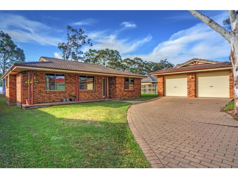 13 Robinia Way, Worrigee NSW 2540