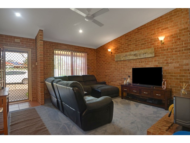 13 Robinia Way, Worrigee NSW 2540