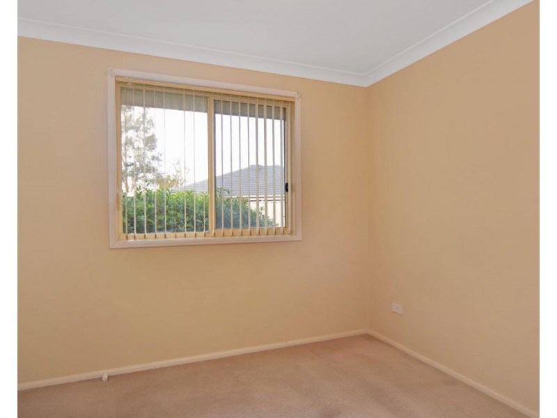 16 Hermes Crescent, Worrigee NSW 2540