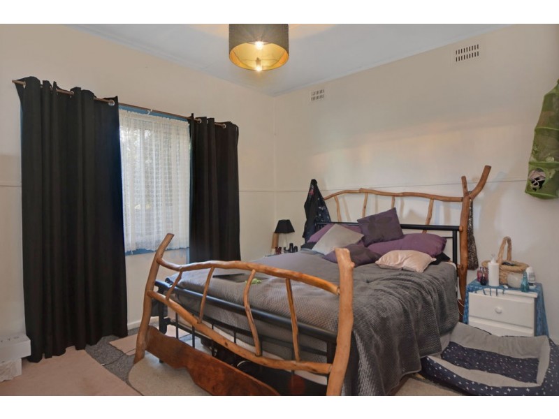 7 Beinda Street, Bomaderry NSW 2541