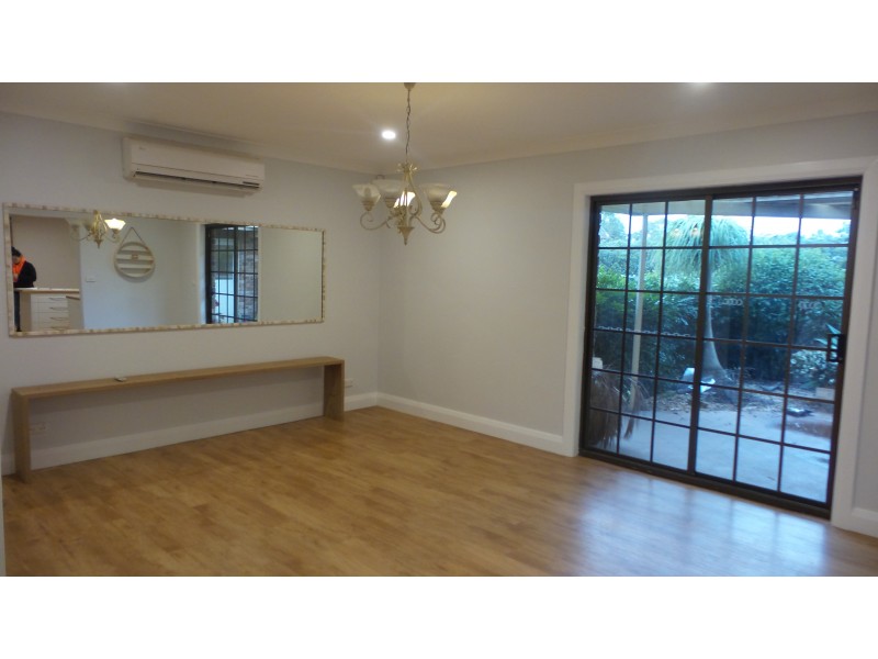 4 Wasdale Place, Bomaderry NSW 2541