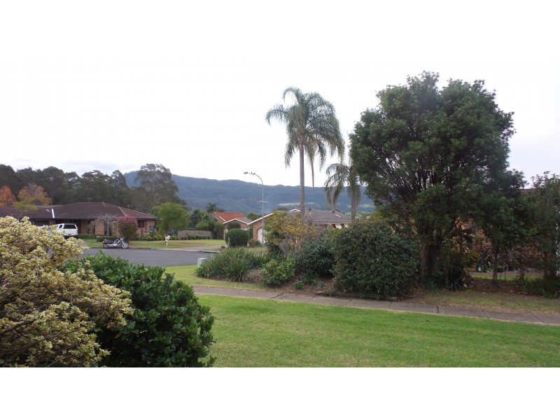 4 Wasdale Place, Bomaderry NSW 2541