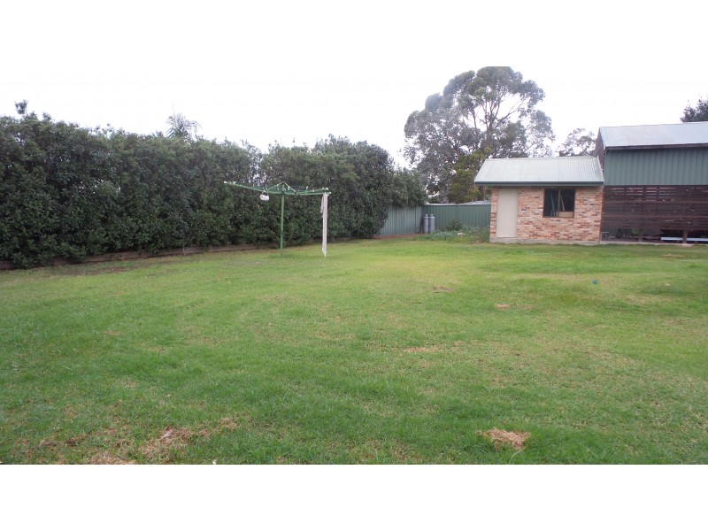 4 Wasdale Place, Bomaderry NSW 2541