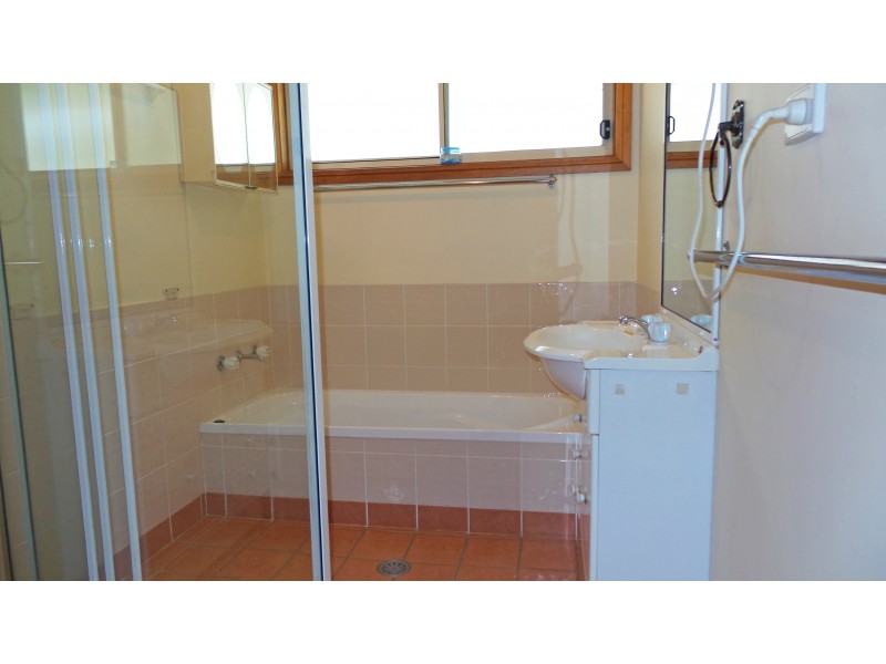 111A Cambewarra Road, Bomaderry NSW 2541