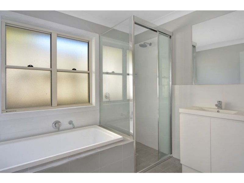 4&6/9 Harbour Boulevarde, Bomaderry NSW 2541