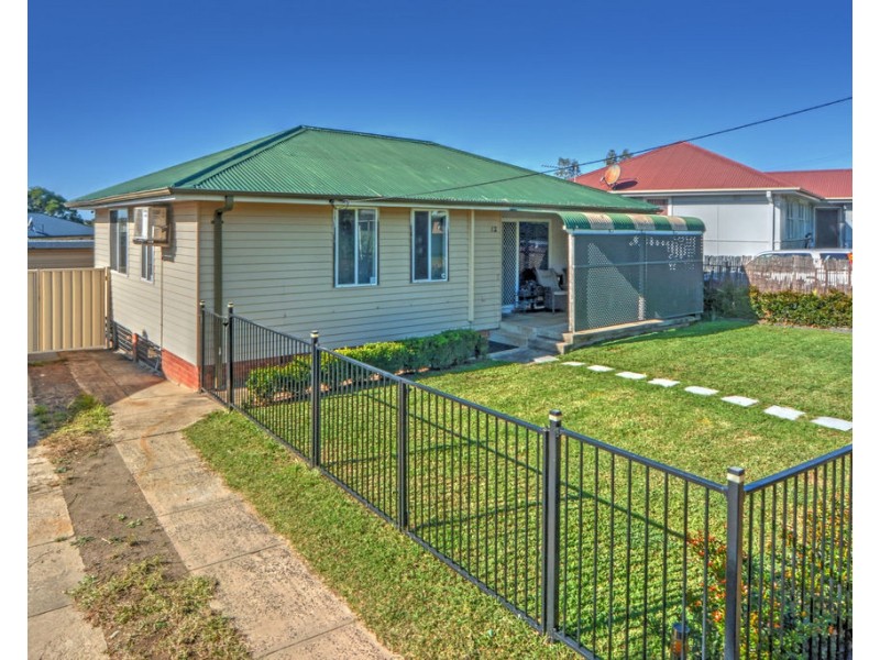 12 Shirley Street, Bomaderry NSW 2541