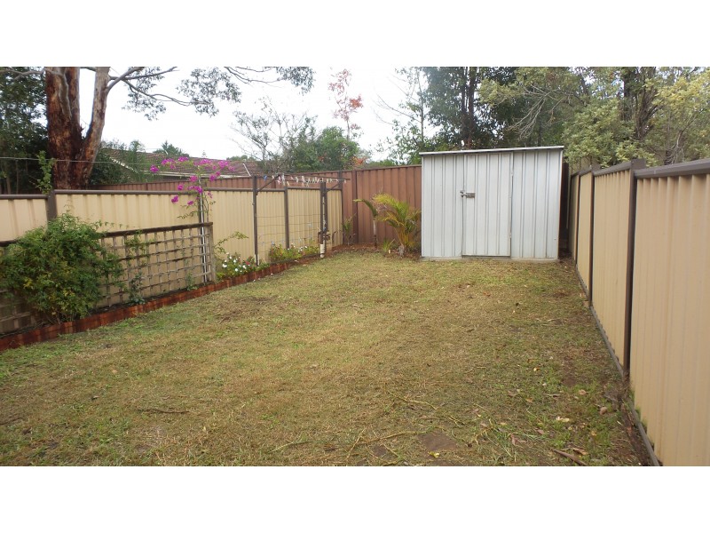 3/6 Carisbrooke Close, Bomaderry NSW 2541