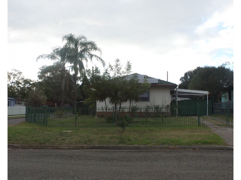 22 McKay Street, Nowra NSW 2541