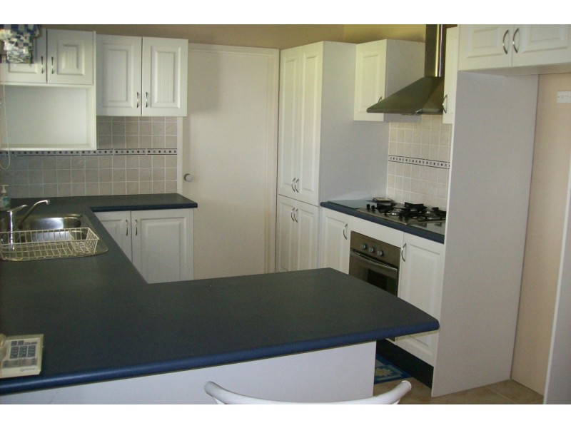 24 Lyrebird Drive, Nowra NSW 2541