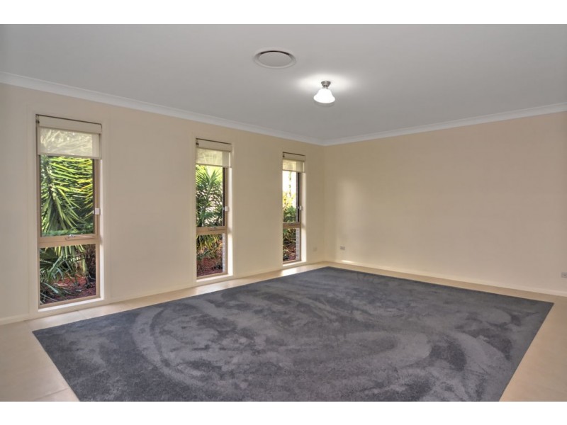 16 Barbata Grove, South Nowra NSW 2541