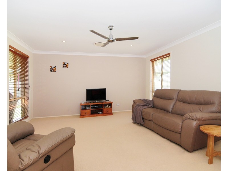2 Guinea Flower Crescent, Worrigee NSW 2540