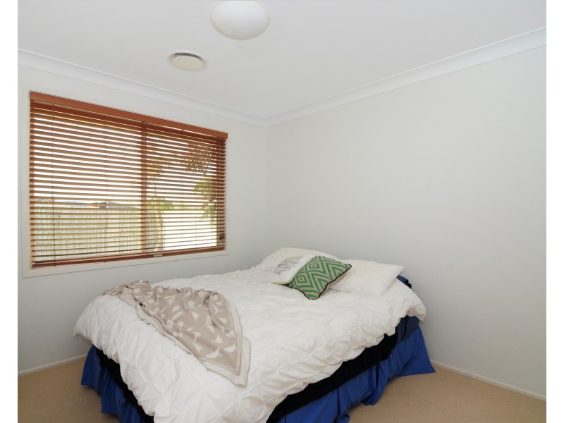2 Guinea Flower Crescent, Worrigee NSW 2540