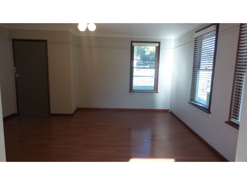 63 Kalandar Street, Nowra NSW 2541
