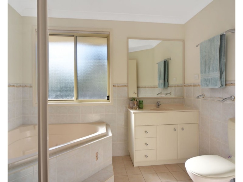 11 Karana Drive, North Nowra NSW 2541
