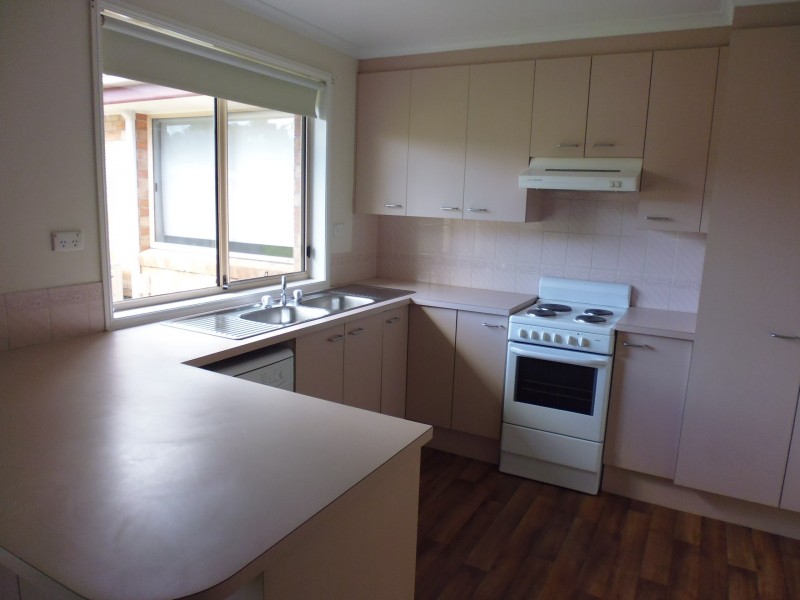32 Elderberry Avenue, Worrigee NSW 2540