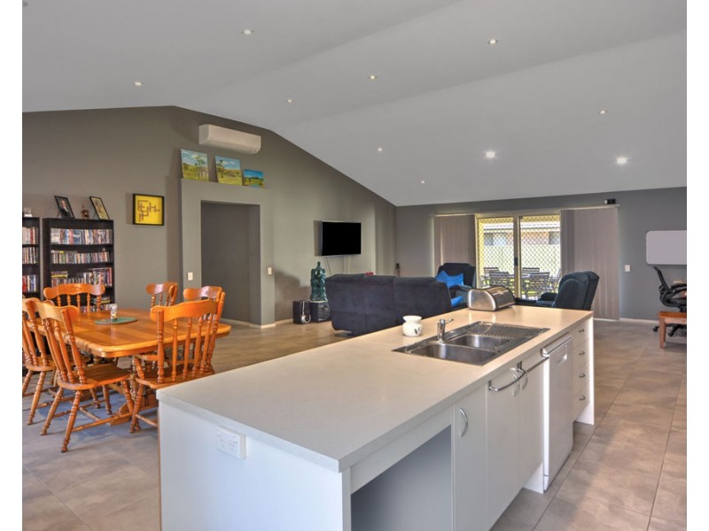 12 Coral Sea Drive, West Nowra NSW 2541