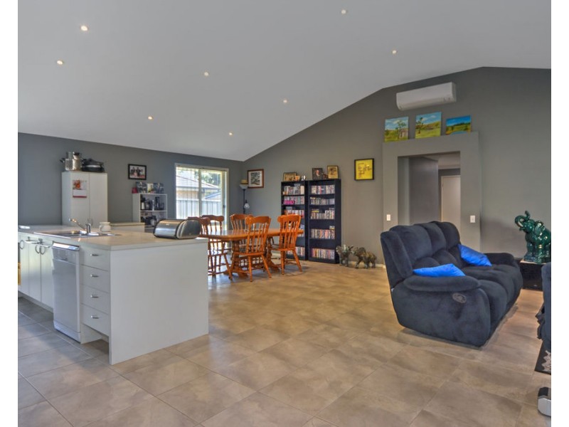 12 Coral Sea Drive, West Nowra NSW 2541